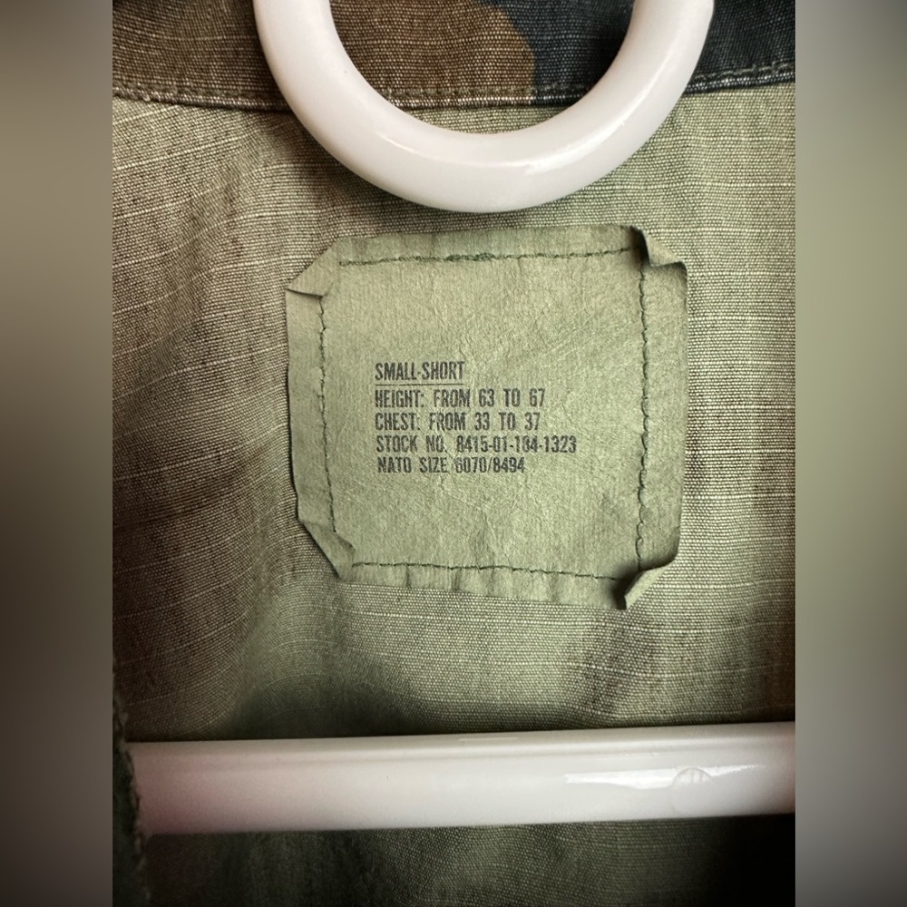 Us Army Bdu Camo Military Jacket - Small - image 6